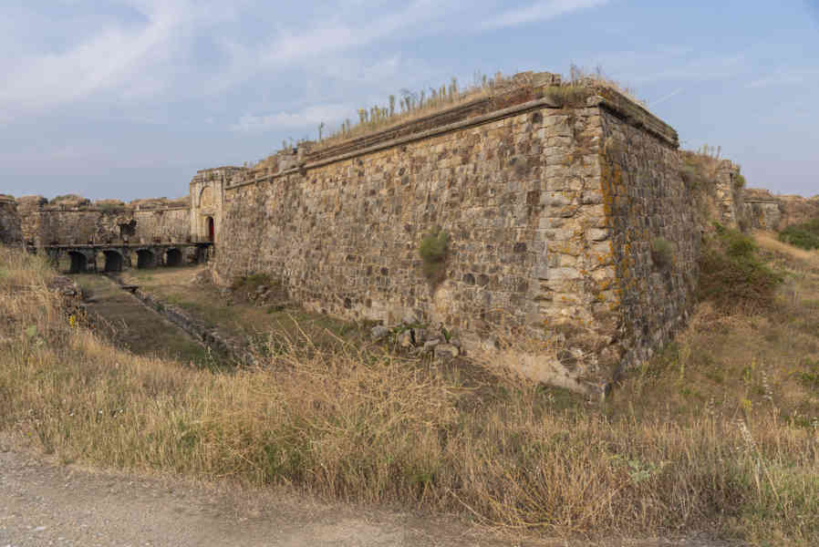 Salamanca 008 - Aldea del Obispo - Real Fuerte de la Concepción - hotel Eurostars.jpg